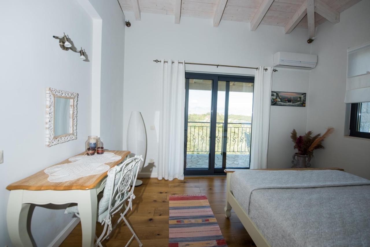 Villa Sania Kassiopi Luaran gambar